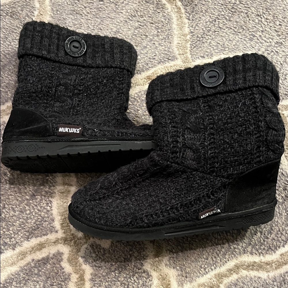 Muk Luks Janet Sweater Knit Boots - size 9